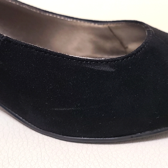 Bandolino sueded block heels - Picture 8 of 8